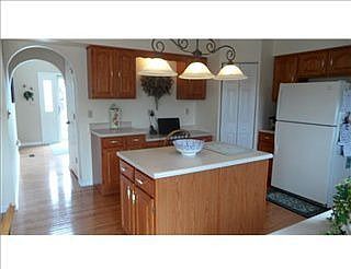 4th image of 131 Shady Oak Dr