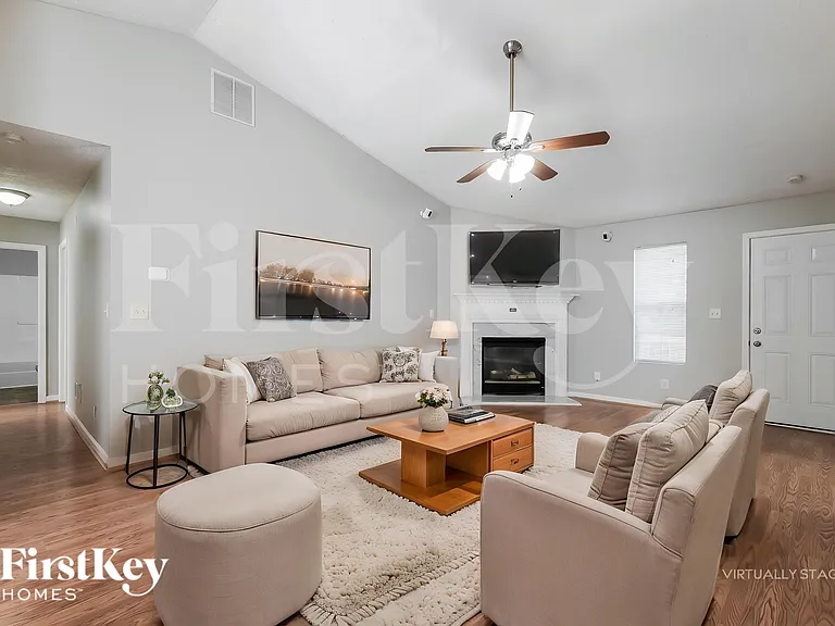 2419 Broad River Pl — Photo 4