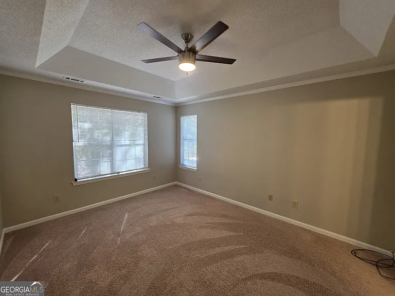 302 Henley Way — Photo 10