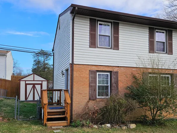 5 Pear Tree Ln, Stafford, VA 22554