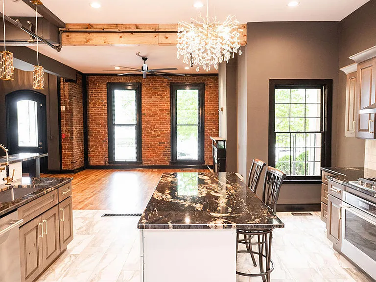 275 S Limestone St #150 — Photo 9