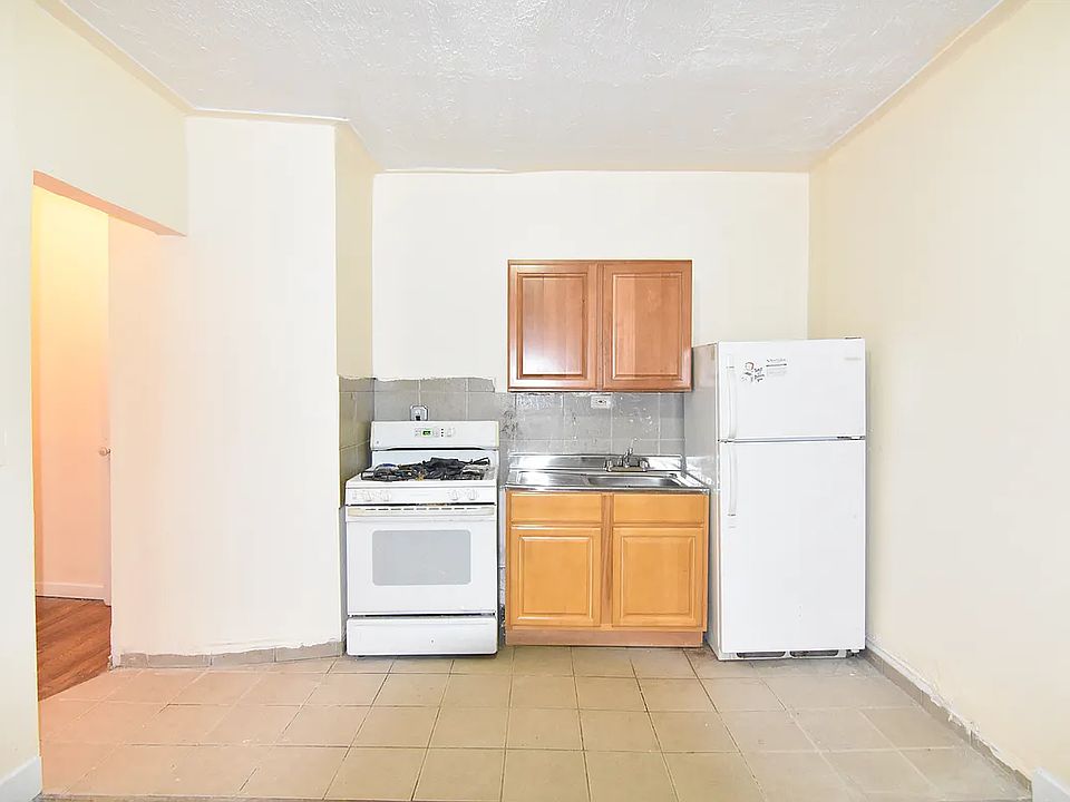 1st image of 785 Fairmount Pl #2P