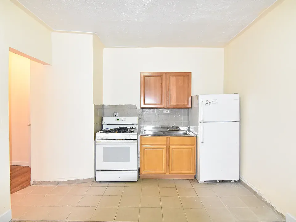 785 Fairmount Pl #2P