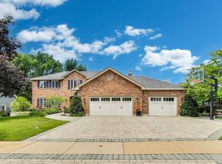 1205 Kristin Dr, Libertyville, IL