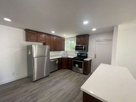5th image of 1680 Waltham Rd