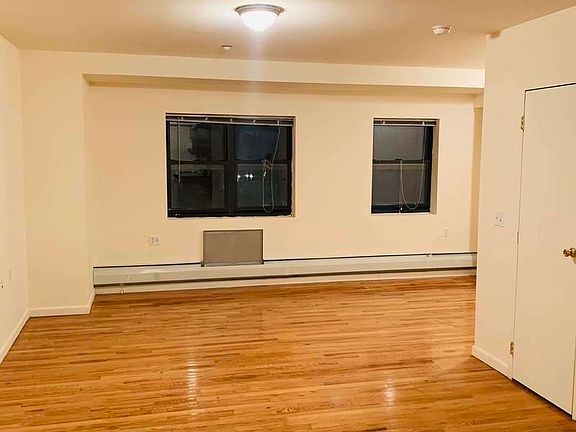 4th image of 28-14 31st St #401