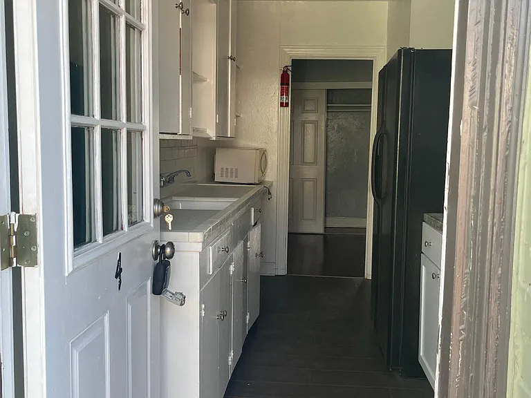 1904 W Main St #4 — Photo 14