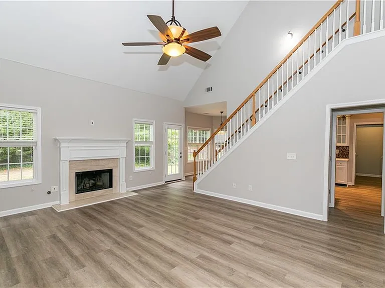 1134 Nathan Mauldin Dr — Photo 8