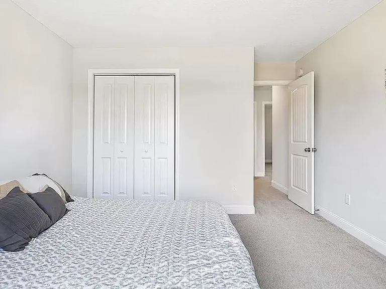 103 Fridley Ln — Photo 32