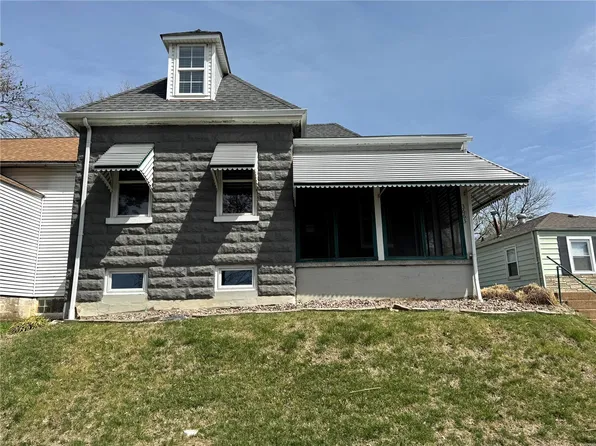 3663 Steins St, Saint Louis, MO 63116