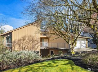 13800 SE 43rd St, Bellevue, WA 98006