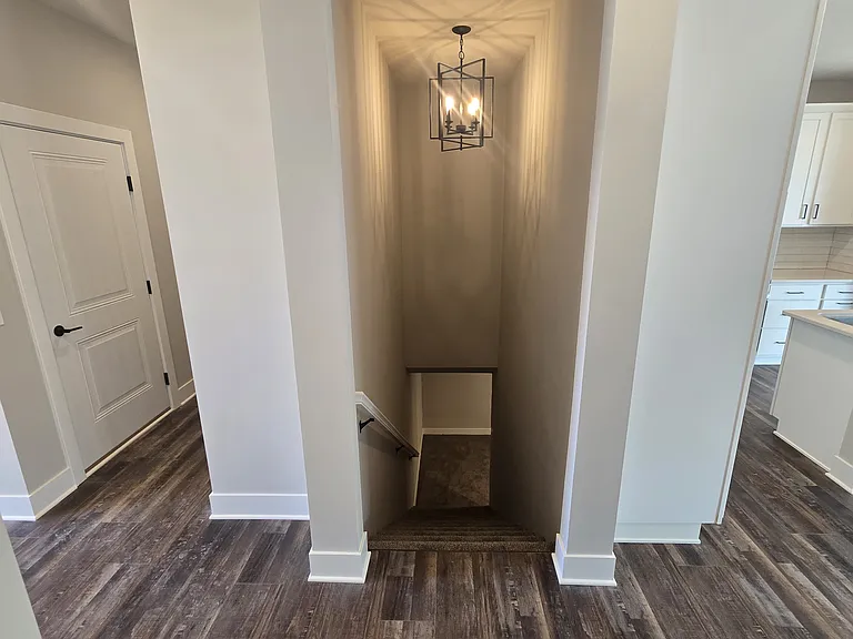 17523 Greenleaf St — Photo 24