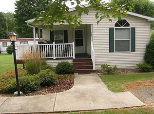 924 Robin Dr, Apollo, PA 15613