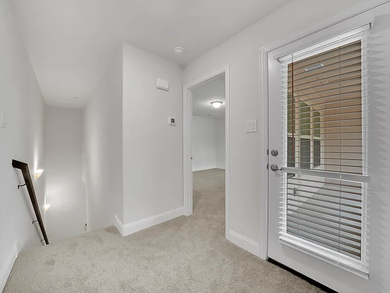 7929 Bayside Dr — Photo 37
