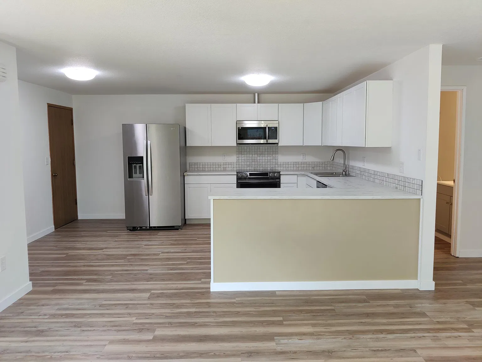 2 bed, 860 sqft, $2,100 — Photo 4