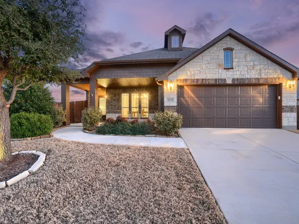 8828 Cassidy Ln, Aubrey, TX 76227