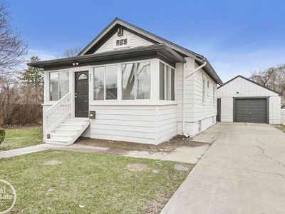 21 Fessenden St, Mount Clemens, MI, 48043