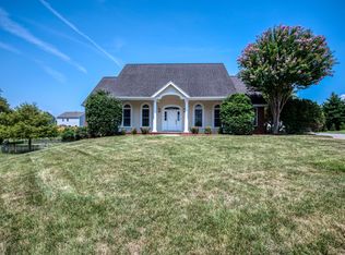 209 James Ct, Piney Flats, TN 37686