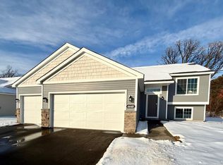 6640 Granby St, North Branch, MN 55056