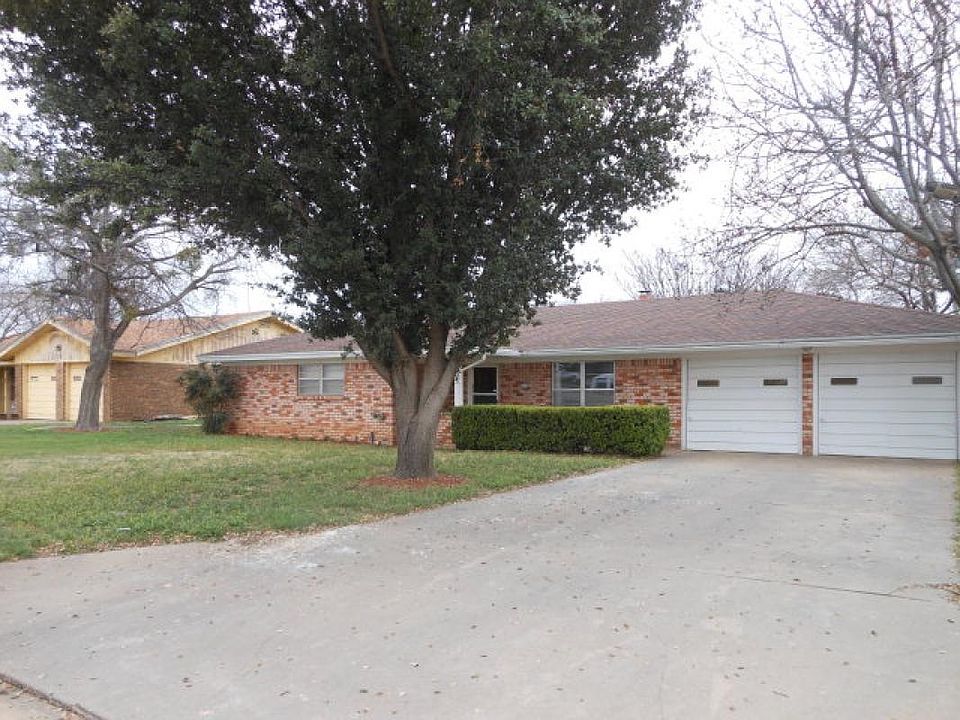 1st image of 5 Clark Dr