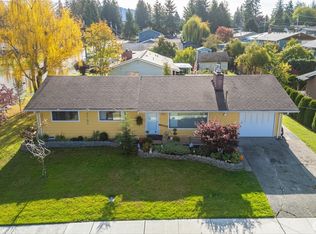 1920 Mountain View Dr, Mount Vernon, WA 98273