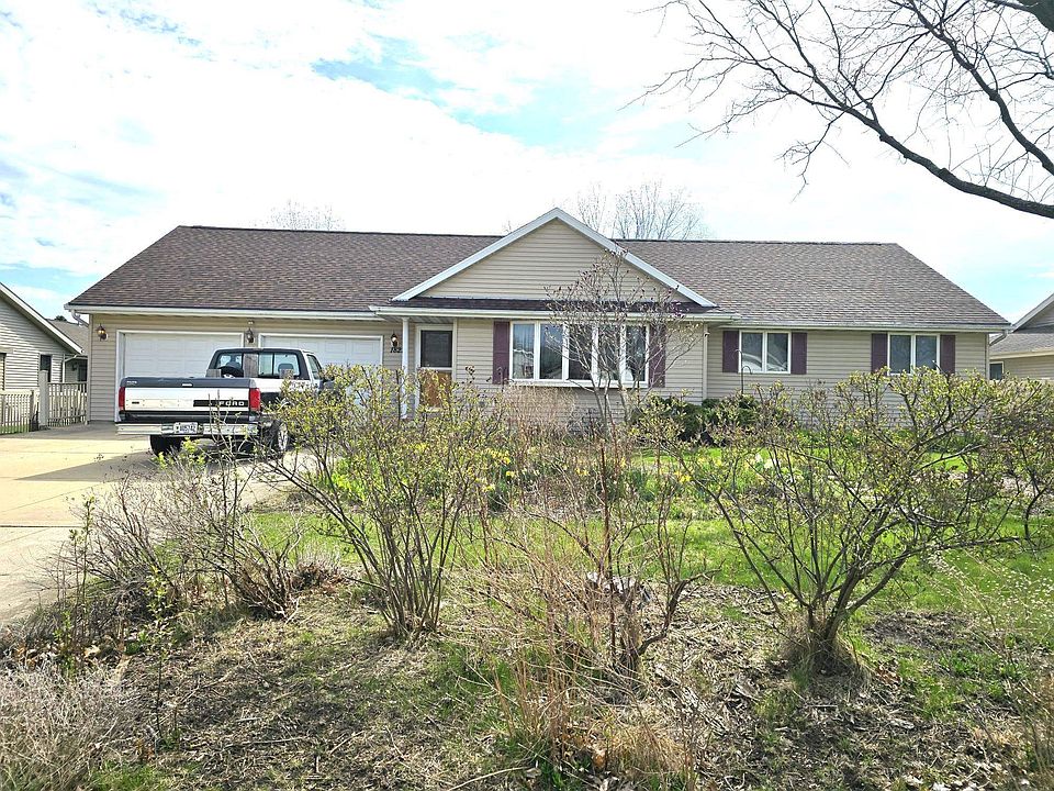 1st image of 1822 Saint George Ln