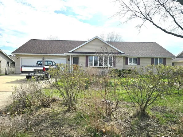 1822 Saint George Ln, Janesville, WI 53545