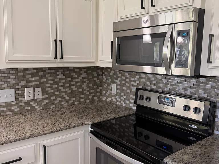 18304 Camborne Ave — Photo 12