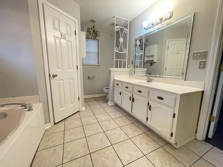 5884 Alexandria Ln — Photo 6