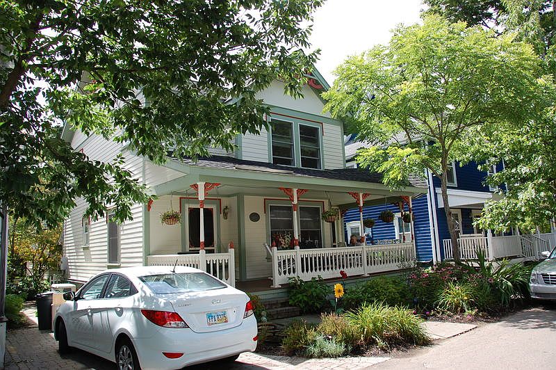 1st image of 51 Foster Ave