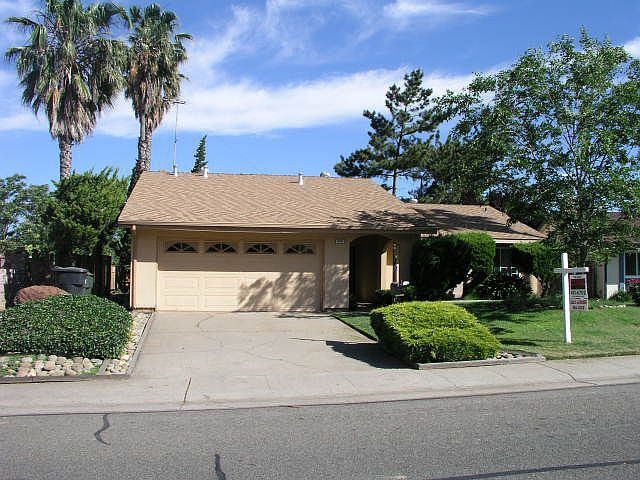 9555 Mira Del Rio Dr.
