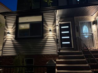 32-18 61st St #2, Woodside, NY 11377