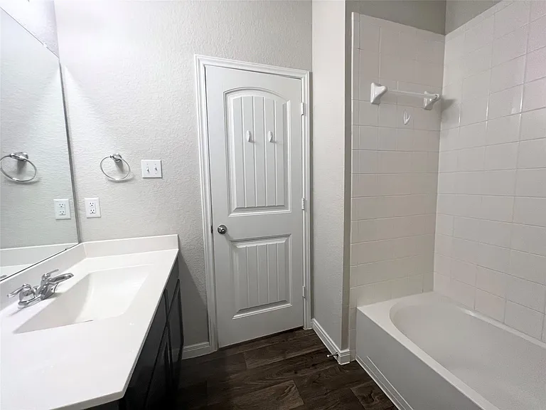 105 Naset Dr — Photo 18