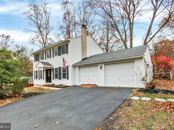 6157 Burning Tree Ln, Fayetteville, PA 17222