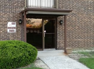 830 Elder Rd #B101, Homewood, IL 60430