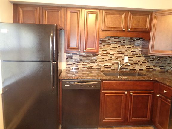 4th image of 10917 S Lloyd Dr APT 1