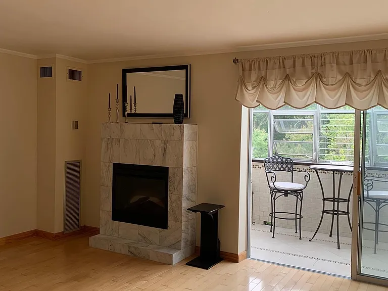50 Broadlawn Park #504 — Photo 2