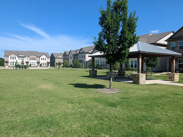 2257 Adena Springs Dr — Photo 28
