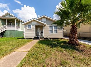 4006 Sealy St, Galveston, TX 77550