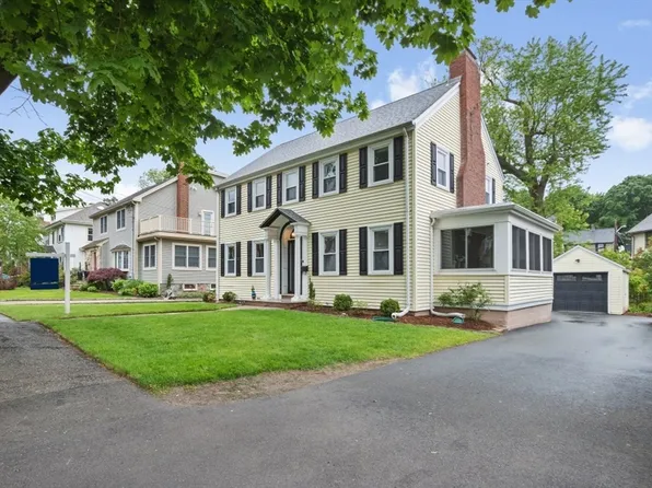 17 Burbank Rd, Medford, MA 02155
