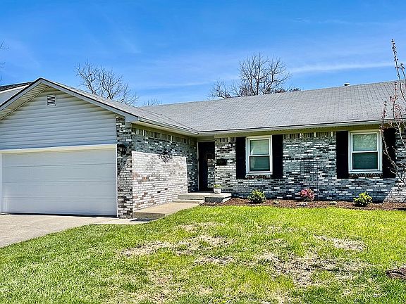 3rd image of 205 Pinehurst Ct