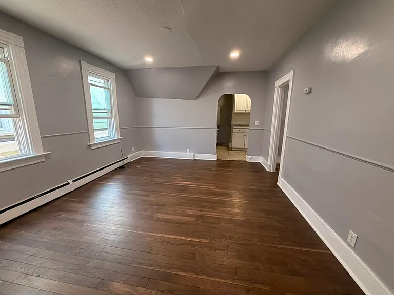 534 Howard Ave #3A — Photo 5