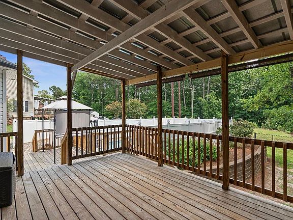 4th image of 1809 Saddlewood Ln