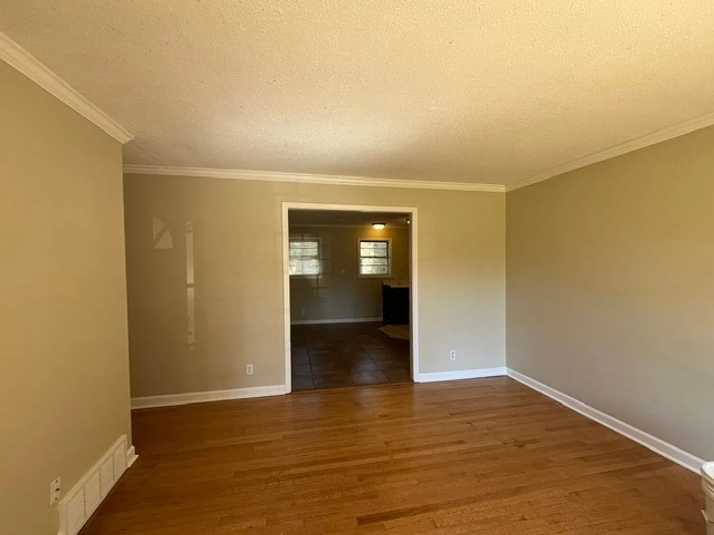 Renovated 3 Bedroom 1.5 Bath Home for Rent!! — Photo 2