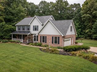 594 George Junior Rd, Grove City, PA 16127