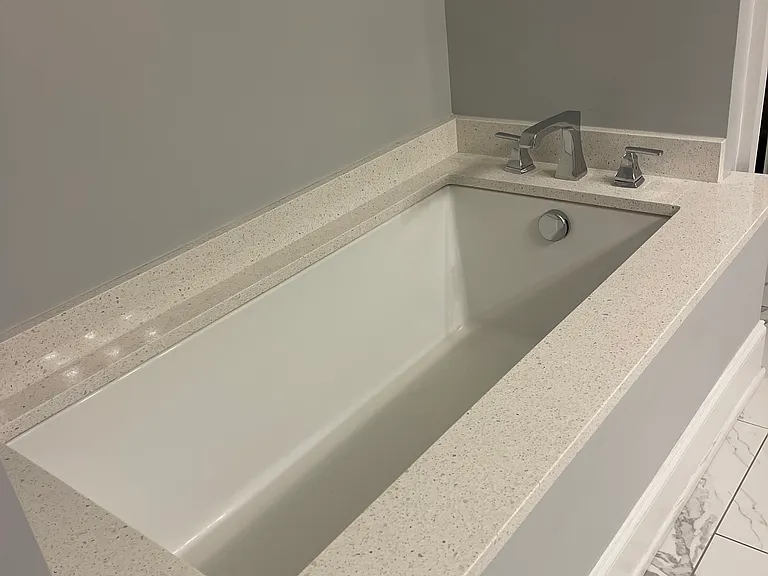 Master bathroom soaking tub