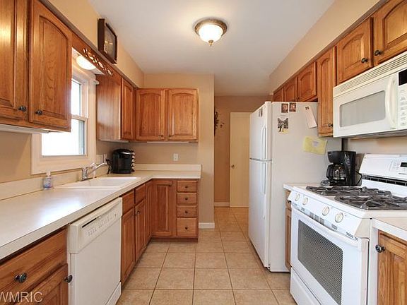 5th image of 2543 Oakview Dr SW