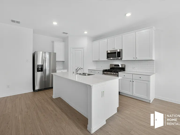 1337 Almond Rd — Photo 4