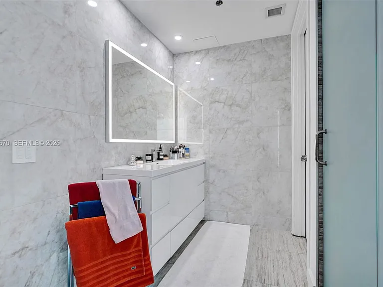1100 Biscayne Blvd #3708S — Photo 5