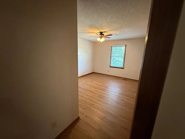 1201 Eastbrook Dr — Photo 18